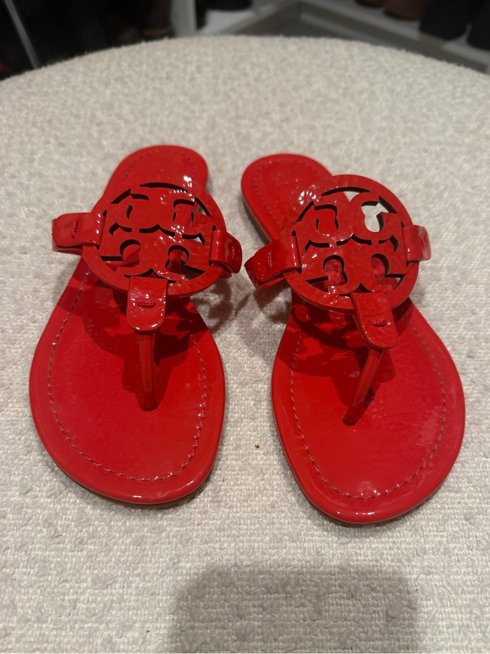 Tory Burch Miller Sandals in a vibrant RED Patent Leather - Picture 3 of 5